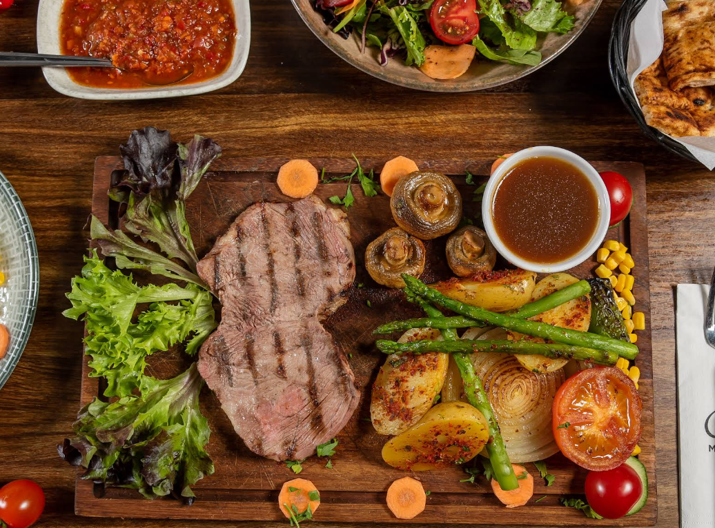 Reina Meze Grill - Image 5