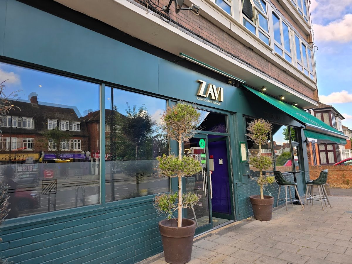 Zavi Restaurant - Image 6