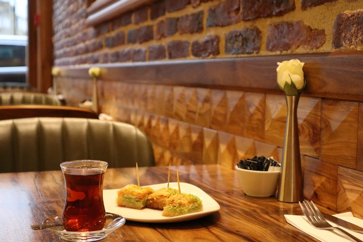 Woody’s Camden - Image 2