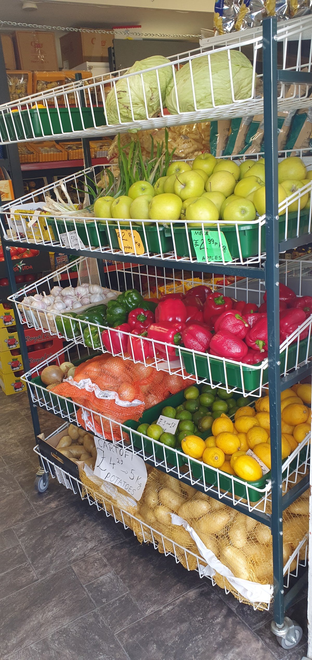 Magazin Romanesc Londra, Dagenham & Romford - Image 2