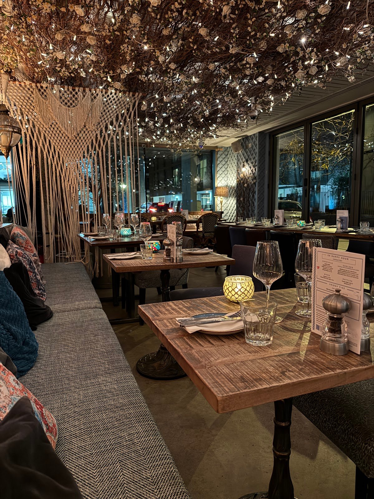 Megan's Clapham Old Town Restaurant (Clapham) - Image 3