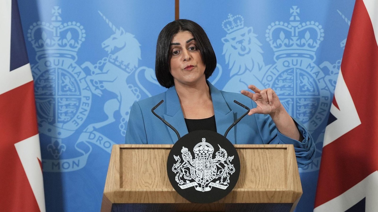 UK considers £40,000 payments to families with failed asylum claims