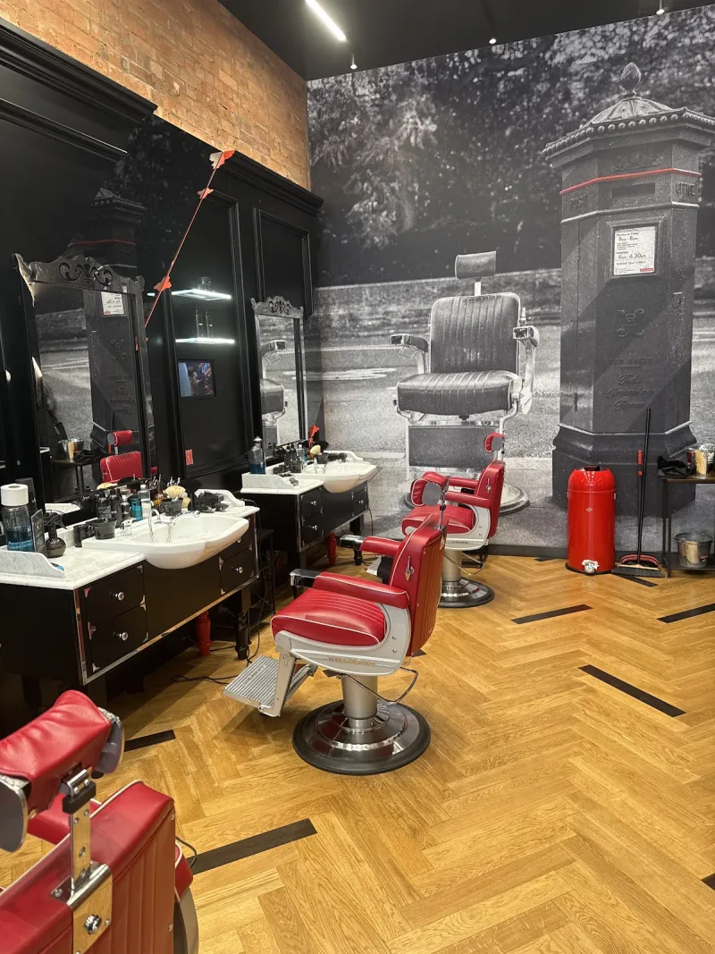 Ted's Grooming Room - Strand